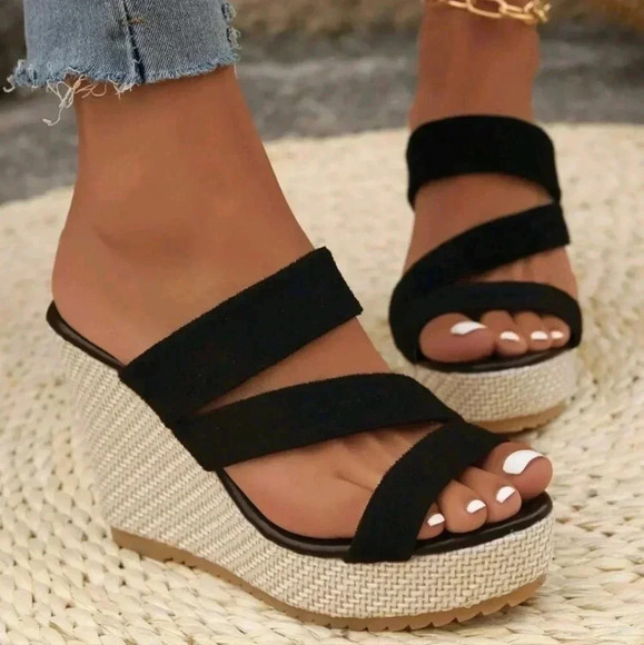 2024 New Style Cross Suede Thick Heeled Women Daily Versatile Sandals! - Picture 1 of 8